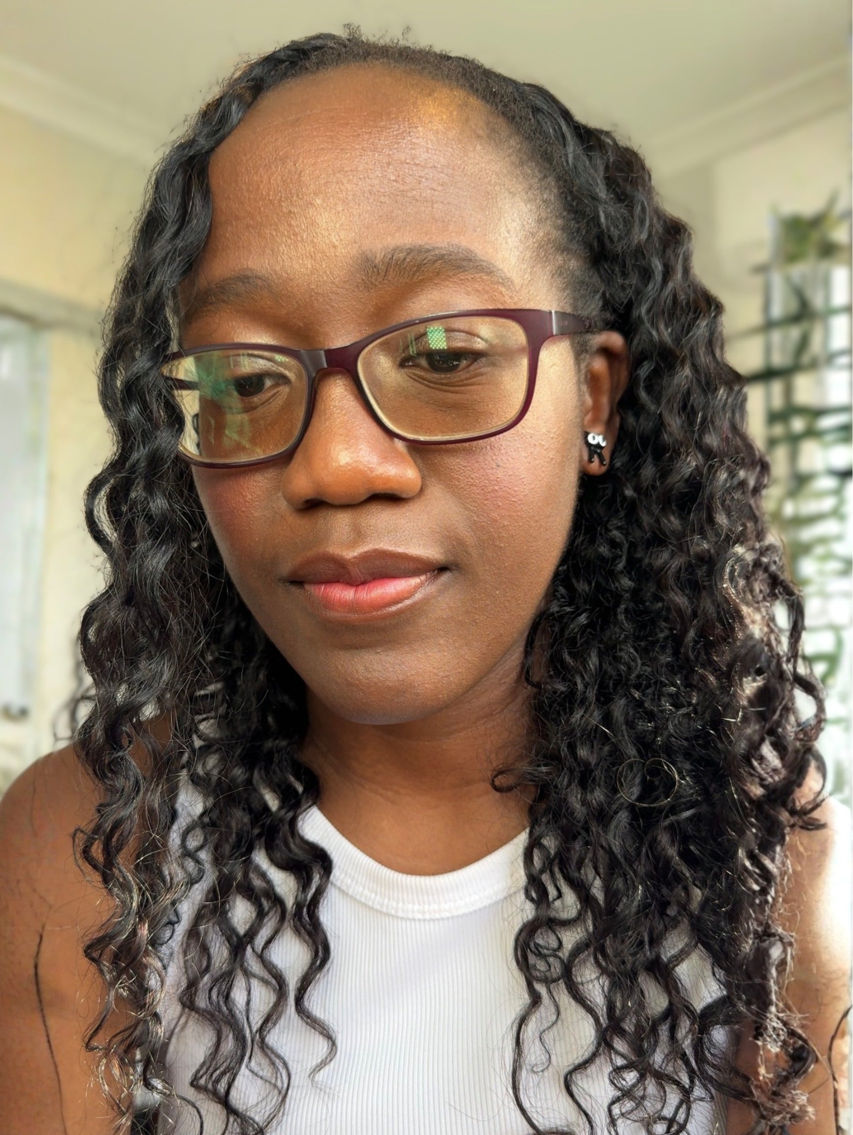 Bobbi Boss Indiremi 100% Human Hair Seamless (Miracle Knots) Crochet - Deep Wave 18" Model Image - Front